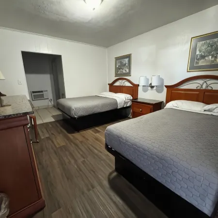 Royal Inn