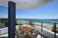 X Kirra Apartments - Mountain view