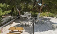 Pefkides Aegina Boutique Apartments