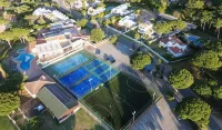 Browns Sports Resort Hotels in Tor