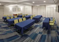 Holiday Inn Express & Suites White River Junction Hotel a White River Junction