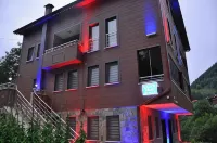 Uçan Pansiyon Hotels in Taskiran Mahallesi