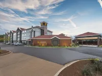 La Quinta Inn & Suites by Wyndham Shreveport Airport Hotels in der Nähe von Dunn House