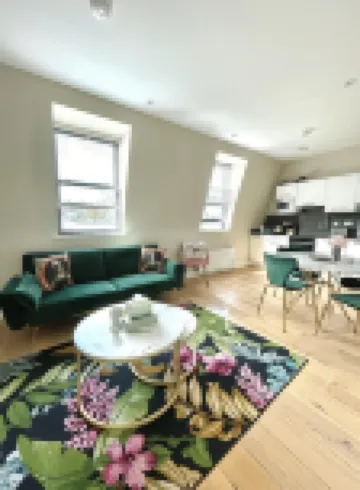 Dream Stays Bath - John Street