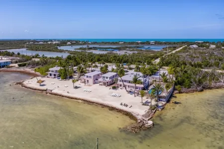 Rainbow Bend Resort Отели в г. Layton