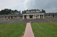 Colonial House Motor Inn