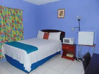 Tropical Court Hotel