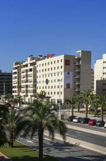 Ibis Elche Hotels near Edificio ALTET