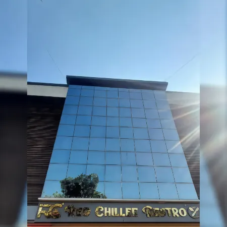 Hotel Red Chillee Restro
