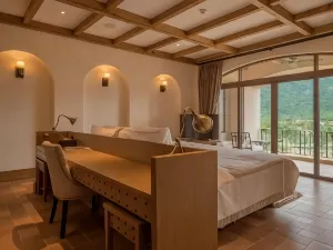 Toscana Town Square Suites