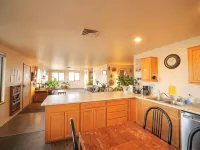 โฮสเทลคอมมอนส์แอชแลนด์