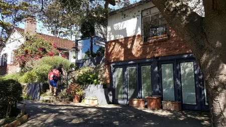 The Vagabond's House Boutique Inn Отели в г. Pebble Beach