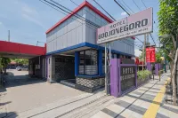 RedDoorz Near Bojonegoro Train Station Hotel a Bojonegoro Sub-District