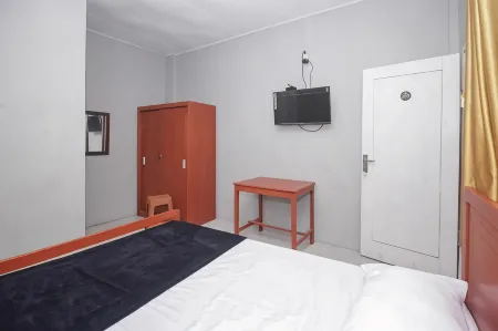 Lidez Residence Bitung Отели в г. Битунг