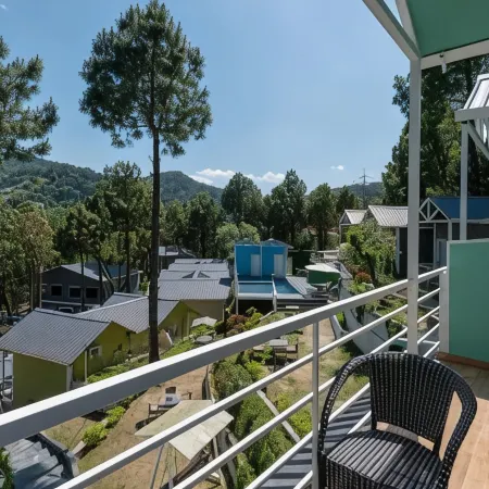 Dls Nature Trinket Resort - Dalhousie with Swimming Pool