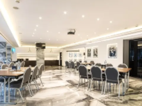 Royal Tulip Achrafieh โรงแรมในเบรุต