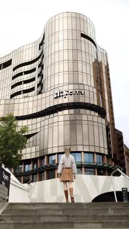 Eos by SkyCity Отели рядом с достопримечательностью «Вел Гарденс»