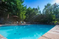 Lodge de la Montagne - Rooftop Pools