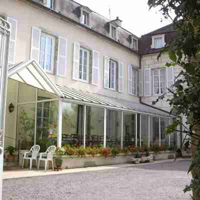 Hôtel des Cymaises Hotel Exterior