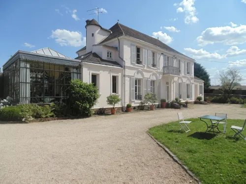 Clos Saint Nicolas Hotels in Villiers-le-Mahieu