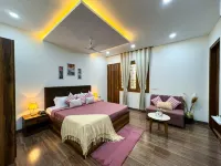 Guru Sadan, A Luxe Stay