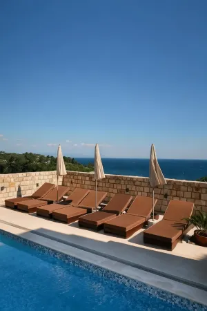 Hotel Palata Venezia Отели рядом с достопримечательностью «Ada Bojana»