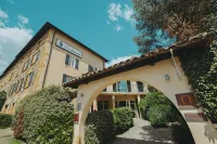 Auberge de Clochemerle - Spa & Restaurant Gastronomique étoilé Hotels in Blace