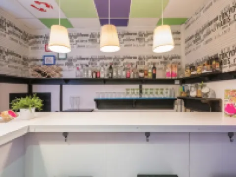 フィール ホステル シティ センター マラガのホテル