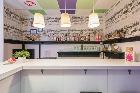 Feel Hostels City Center Отели рядом с достопримечательностью «Estación de Autobuses de Málaga»