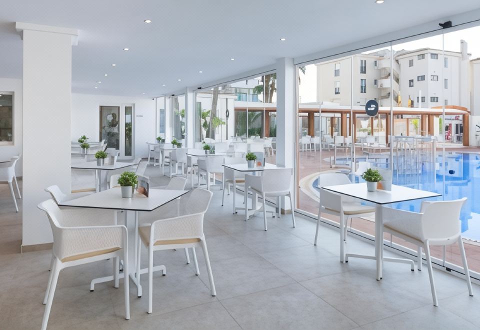 Hotel Calinda BeachOver view