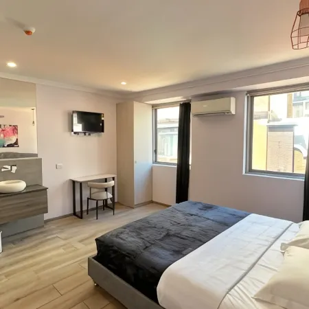 Sydney Riseon Hotel Отели рядом с достопримечательностью «Чиппендейл»