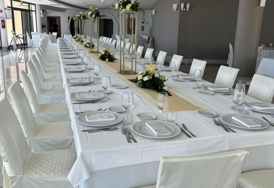 Mirabeau Park Hotel Over view