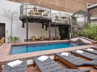 Latroupe Jardin Secret - Pools