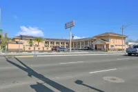 Americas Deluxe Inn- Marysville Hotels in Linda