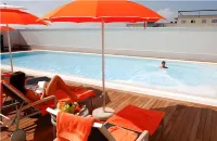 Jazz Hotel - Pools
