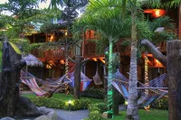 Poshtel Arenal Hotel a 