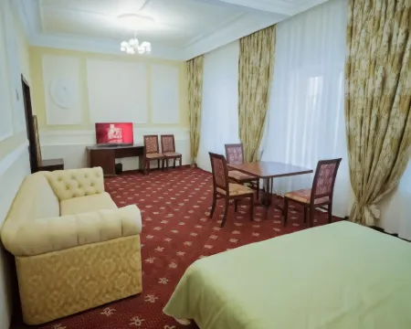 Grand Elets Hotel โรงแรมในเยเล็ทส์