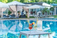 City Palace Hotel Tashkent - Rooftop Pools