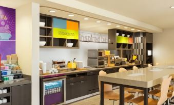 Home2 Suites by Hilton Farmington/Bloomfield