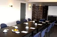 83 by the Sea Motor Lodge