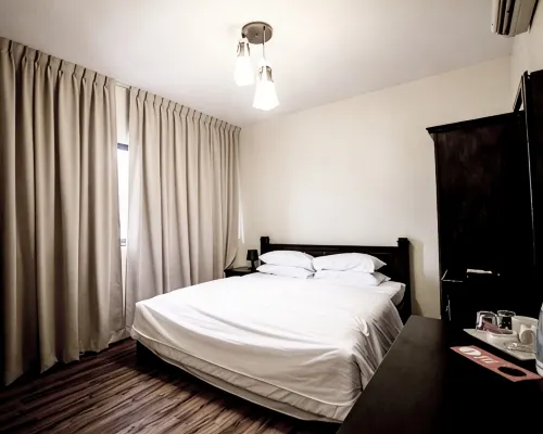8 Boutique Hotel by the Beach โรงแรมในตันจง บันกา