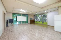 Yongin Seonnyeowa Namuggun Pension