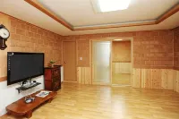 Hongcheon Kiwajib Punggyeong Hanok Stay