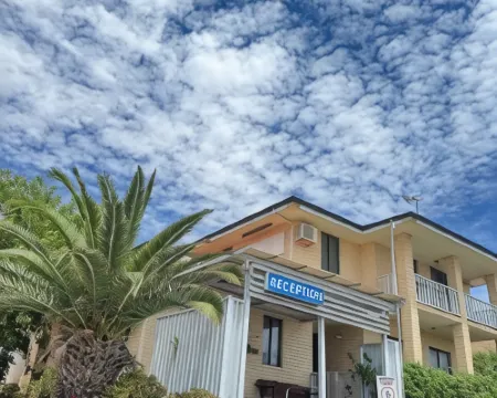 Ocean View Villas Hotels in Geraldton