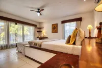 Domus Villas