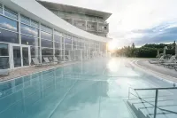 Reduce Hotel Vital - Pools