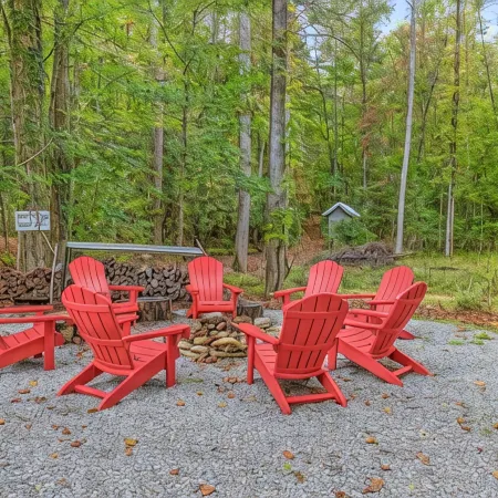 Bear Paw Cottage #4 Queen Log Bed: Peaceful ; Pet Friendly; Close to Helen!