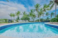 PALM HOUSE LUXURY VILLA - OCEAN FRONT PARADISE