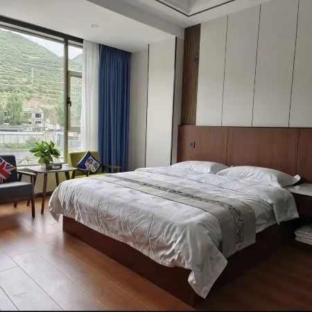 Xinhai Holiday Hotel