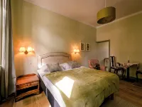 Stylish accommodation in a monument in the heart of Halberstadt's old town Hotels in Halberstadt